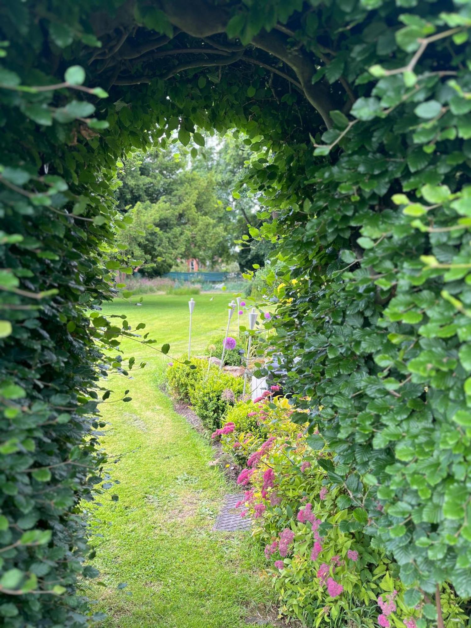 Bed and Breakfast Spenford House 1640 Listed House Idilic Location Pub Walking Distance Loppington Exterior foto